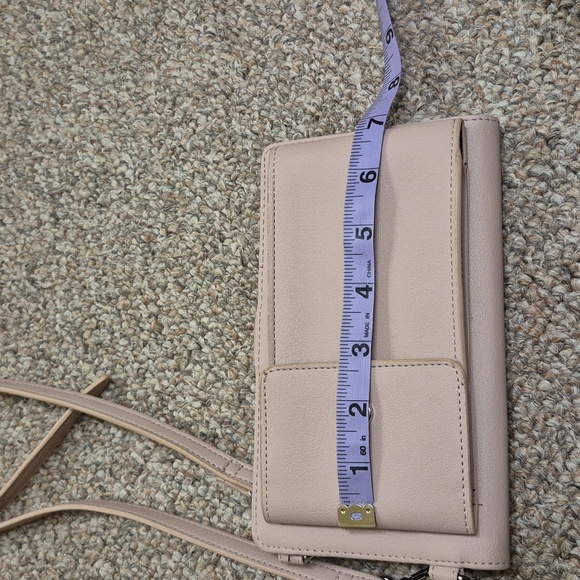 Steve Madden Light Pink Wallet Crossbody Purse EUC - Picture 10 of 10